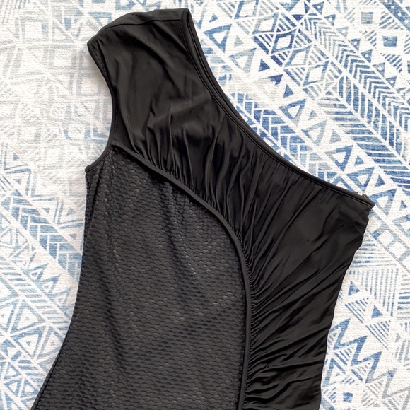 Andrew Marc One Shoulder Dress - Picture 3 of 8